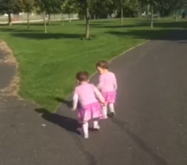 Little_girl_is_afraid.png