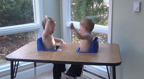 Dinner_Time_Twin_Chat.jpg
