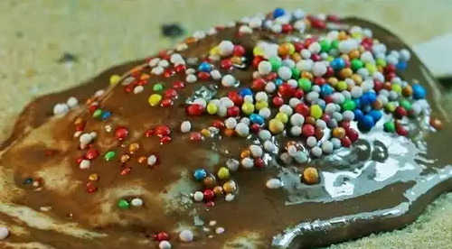 Ice_Cream_Melting_In_Macro.png