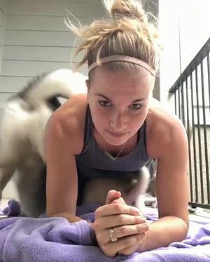 Trying_to_do_a_quick_workout.jpg